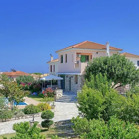 Skala Sleeps 7 Pool Air Con Wifi *