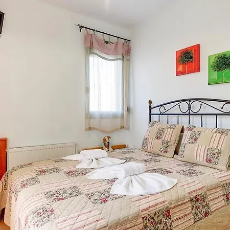 Skala Sleeps 7 Pool Air Con Wifi Villa *